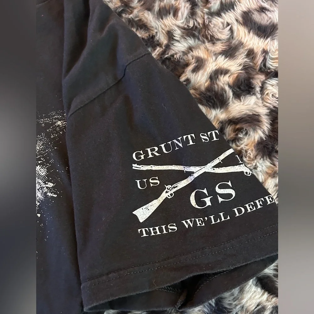 GRUNT STYLE medium T-shirt with distressed  flag - Picture 5 of 14